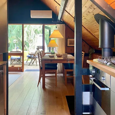 Dom wakacyjny 70s-style Summer House Near