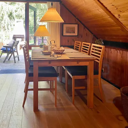 70s-style Summer House Near
